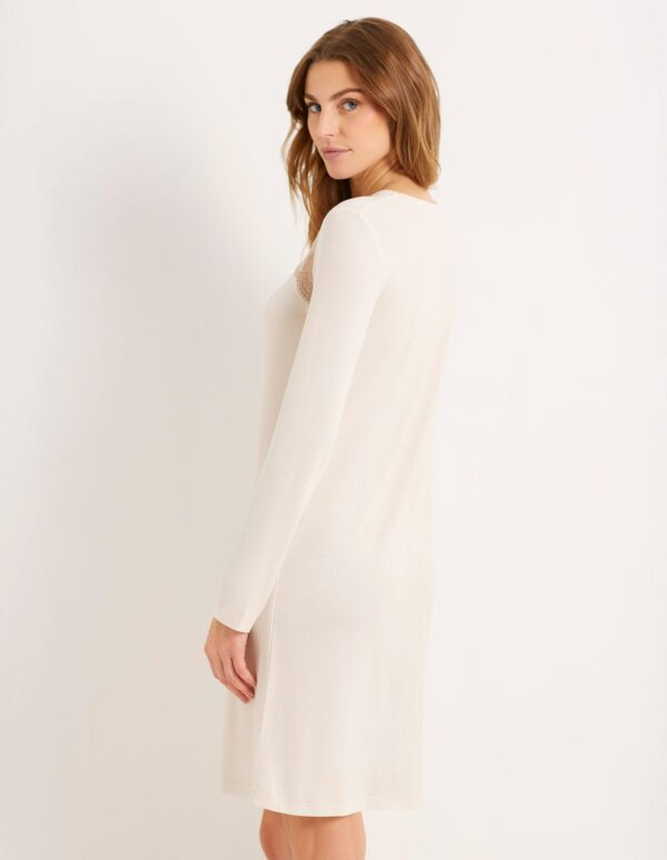 Chemise de nuit à manches longues pour femme en modal et dentelle – Image 3