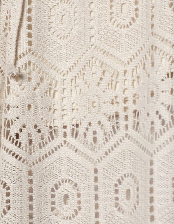 #COLOR_OFF WHITE