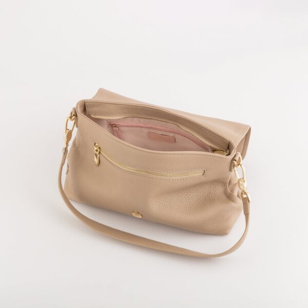 #COLOR_BEIGE