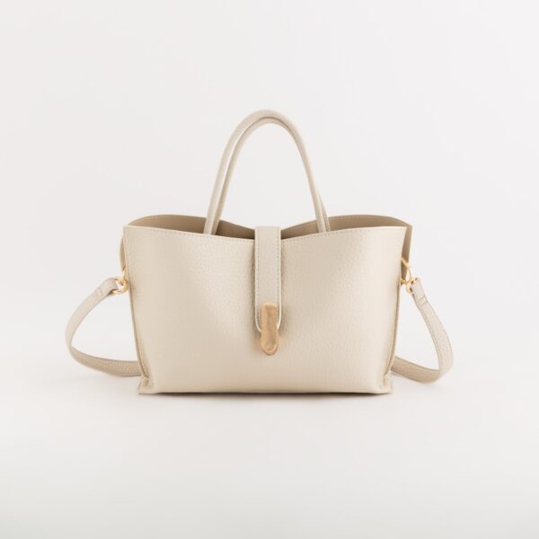 #COLOR_OFF WHITE