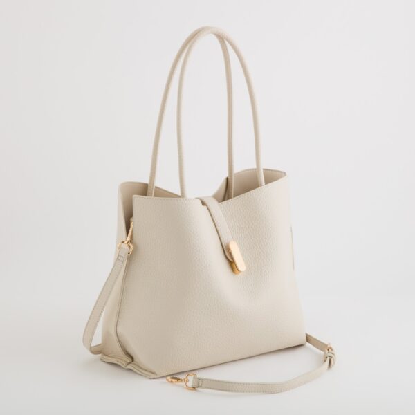 #COLOR_OFF WHITE