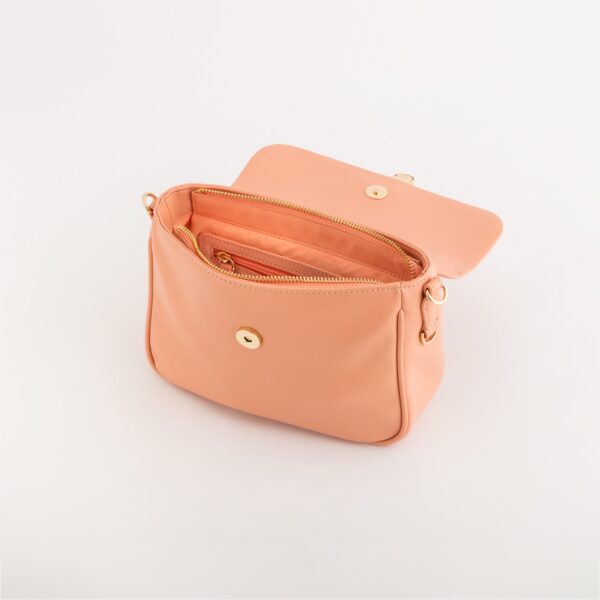 #Color_Peach