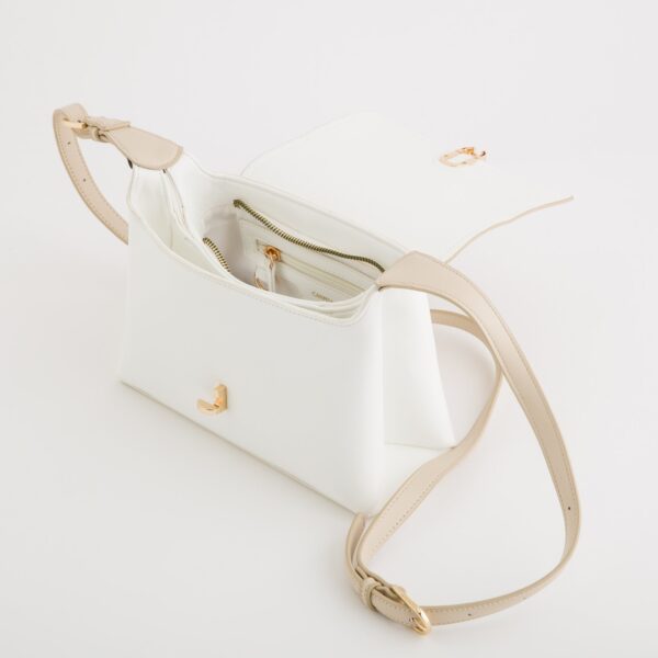 #COLOR_OFF WHITE