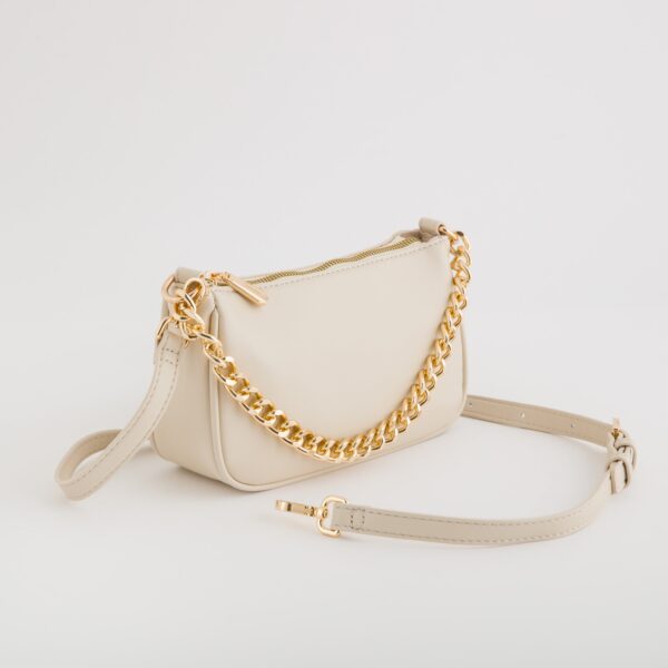#COLOR_OFF WHITE