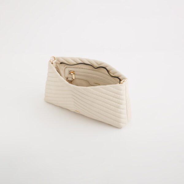 #COLOR_OFF WHITE