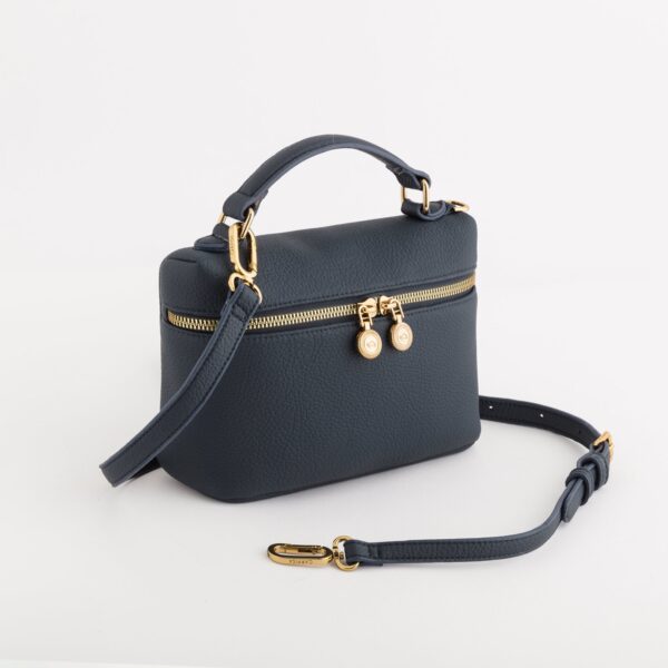 #COLOR_NAVY BLUE