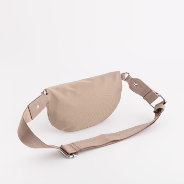 #COLOR_BEIGE