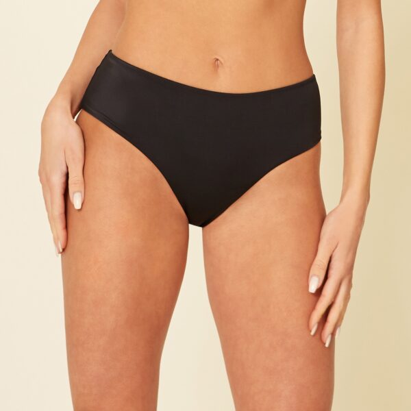 Culotte française Essentials Woman 03