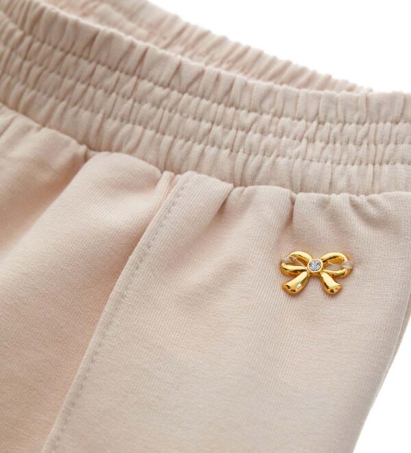 #COLOR_BEIGE