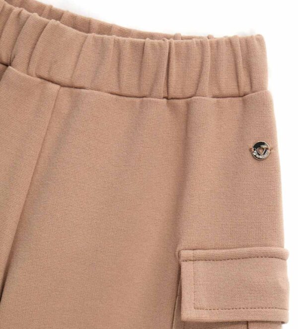 #COLOR_BEIGE