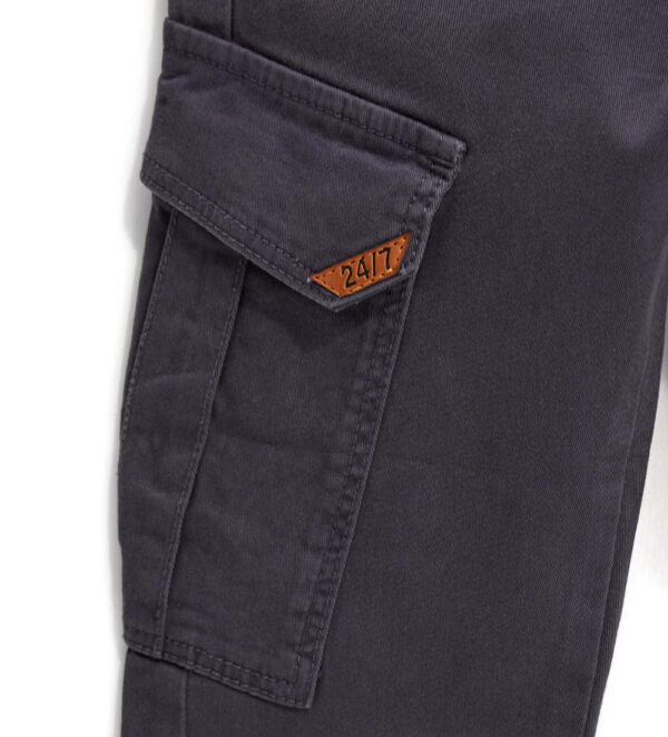 #COLOR_DARK GREY