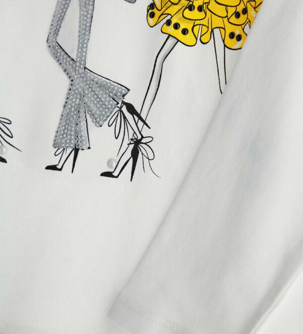 #COLOR_OFF WHITE