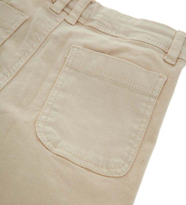 #COLOR_BEIGE