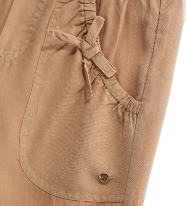 #COLOR_BEIGE