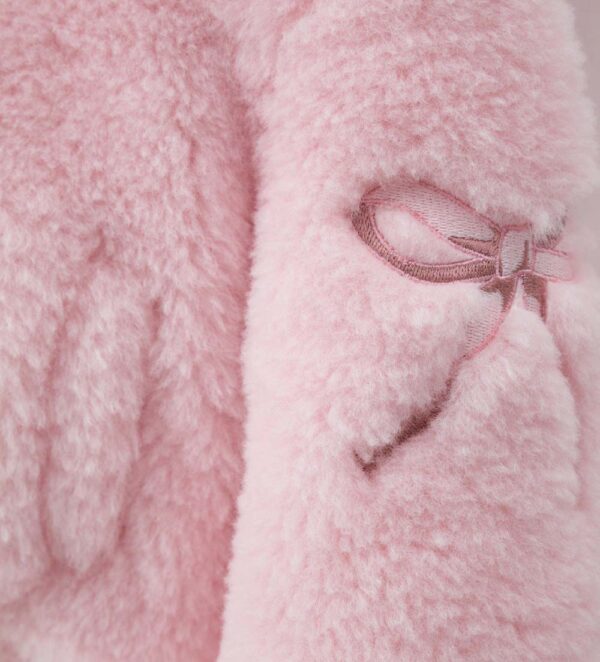 #Color_Pink