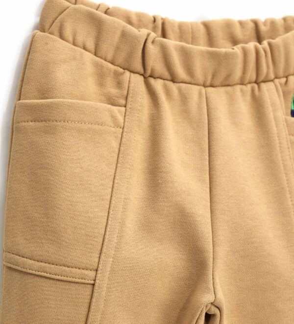 #COLOR_BEIGE