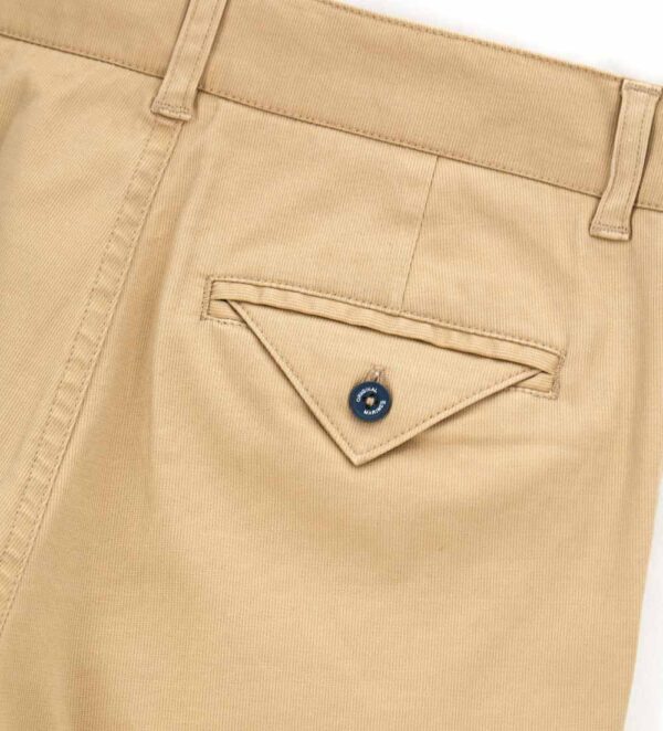 #COLOR_BEIGE