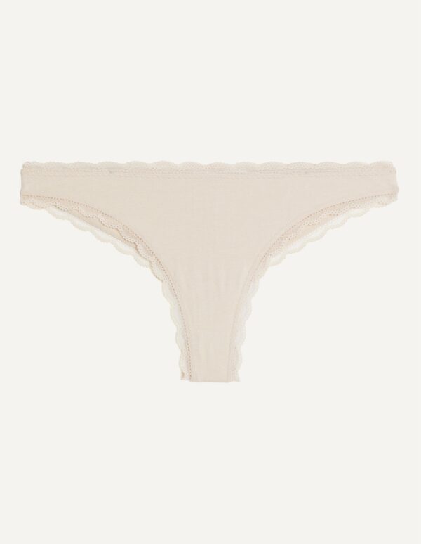#color_off white