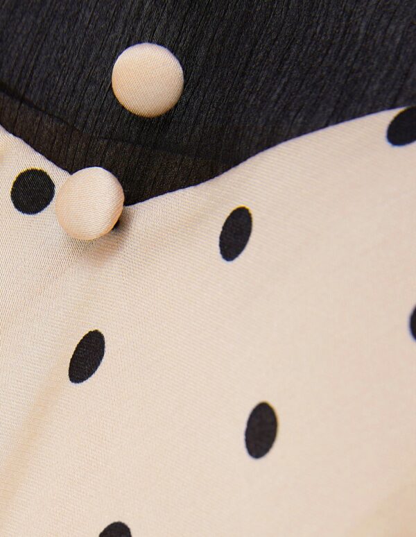 #COLOR_OFF WHITE