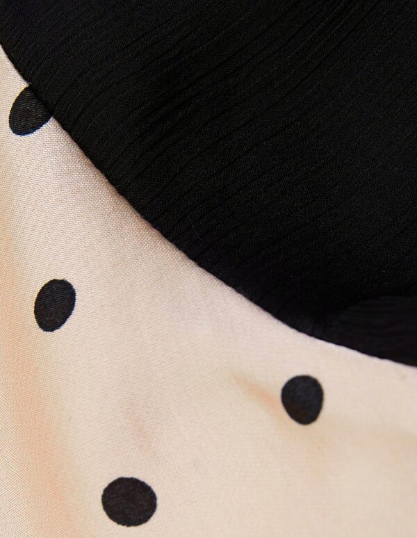 #COLOR_OFF WHITE