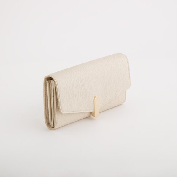 #COLOR_OFF WHITE
