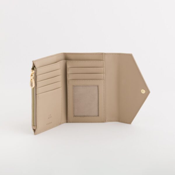 #COLOR_BEIGE