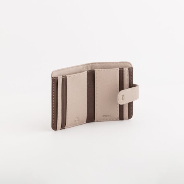 #COLOR_BEIGE