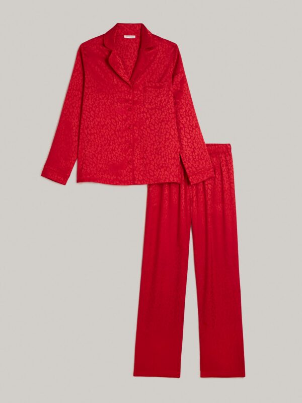 Pyjama long femme léopard rouge avec ouverture sur le devant – Image 2