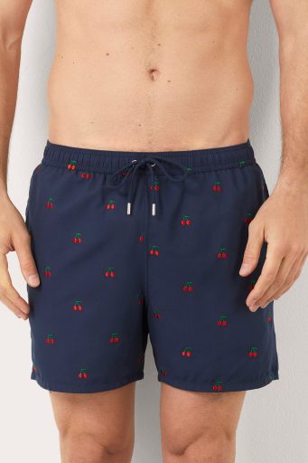 Short humoristique avec le slogan « I Man »