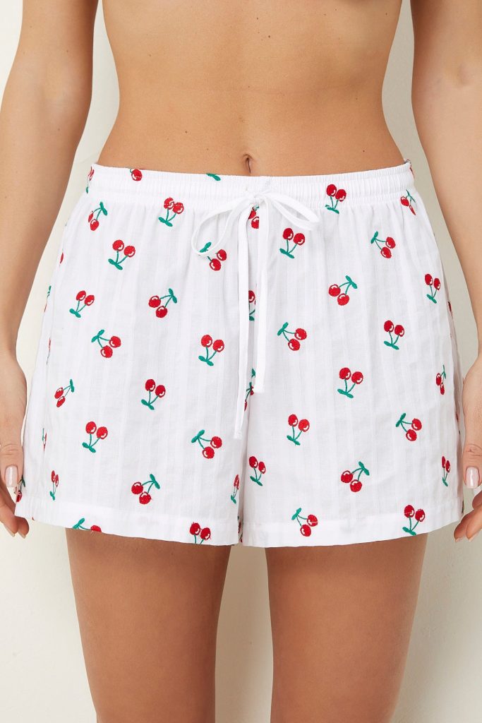Short femme cerise