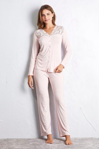 Pyjama long femme couleur Primula avec ouverture sur le devant